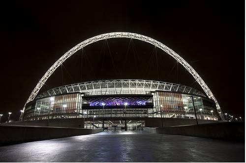 U.K Vembli ( pre mraka ).jpg.JPG - U.K, Stadion Wembli - Simbol stadiona ( pre akcije )
 
